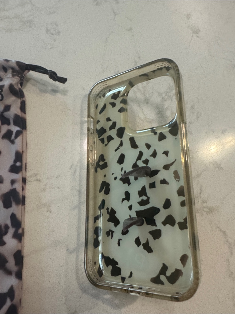 Loopy case IPhone 15 pro case - Picture 2 of 2